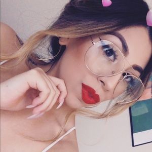 Meet your Posher, Marla